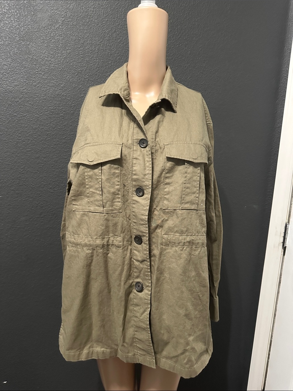 Uniqlo Olive Green Utility Jacket with Front Pockets